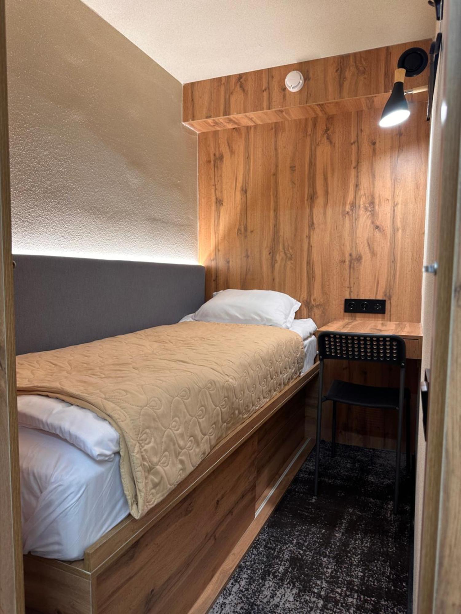 Aq Capsule Hotel Алматы Экстерьер фото